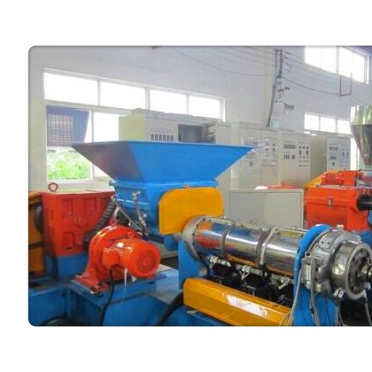 低烟无卤电缆料造粒机