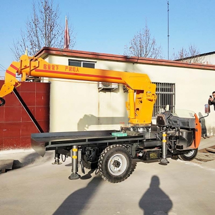 自制五征3吨三轮起重机 下葬用什么样的吊车