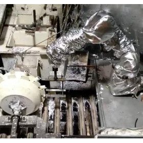 铝锭刮渣机器人刮皮机器人扒渣机器人|长孚电气